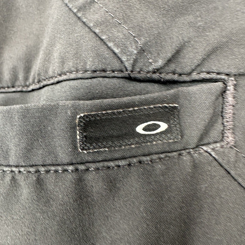 Oakley Men's Shorts Golf Performance Wicking Lightweight Casual Size 30x10 Black - Picture 11 of 15